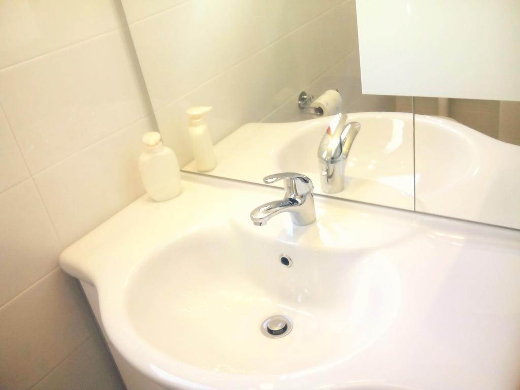 Ferienwohnung Casa Sarpi Mailand Zimmer foto